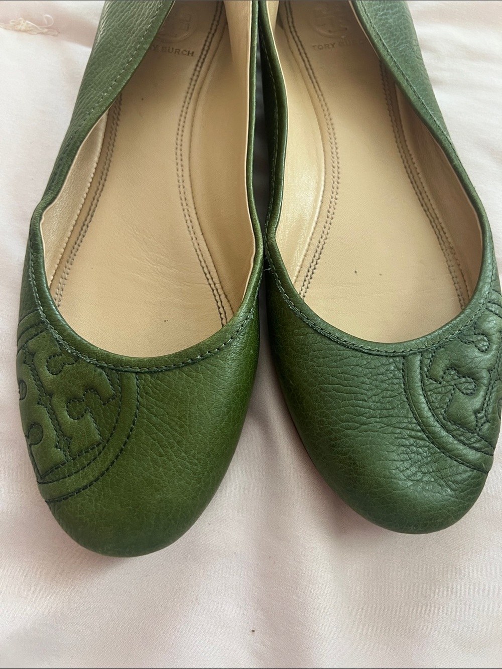 Tory Burch Olive Green Pebbled Leather Ballet Flats - Picture 5 of 7